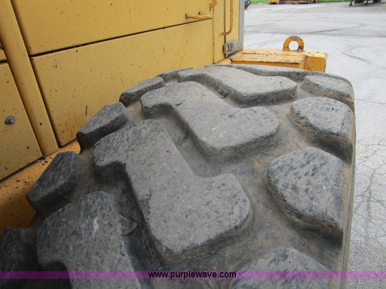image for item K2095 1994 Volvo L90B wheel loader