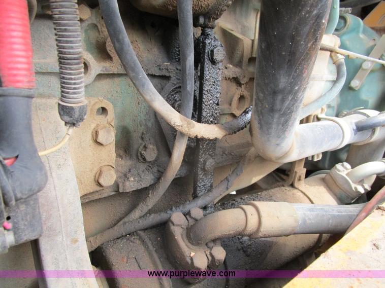 image for item K2095 1994 Volvo L90B wheel loader