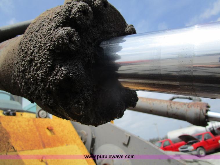 image for item K2095 1994 Volvo L90B wheel loader