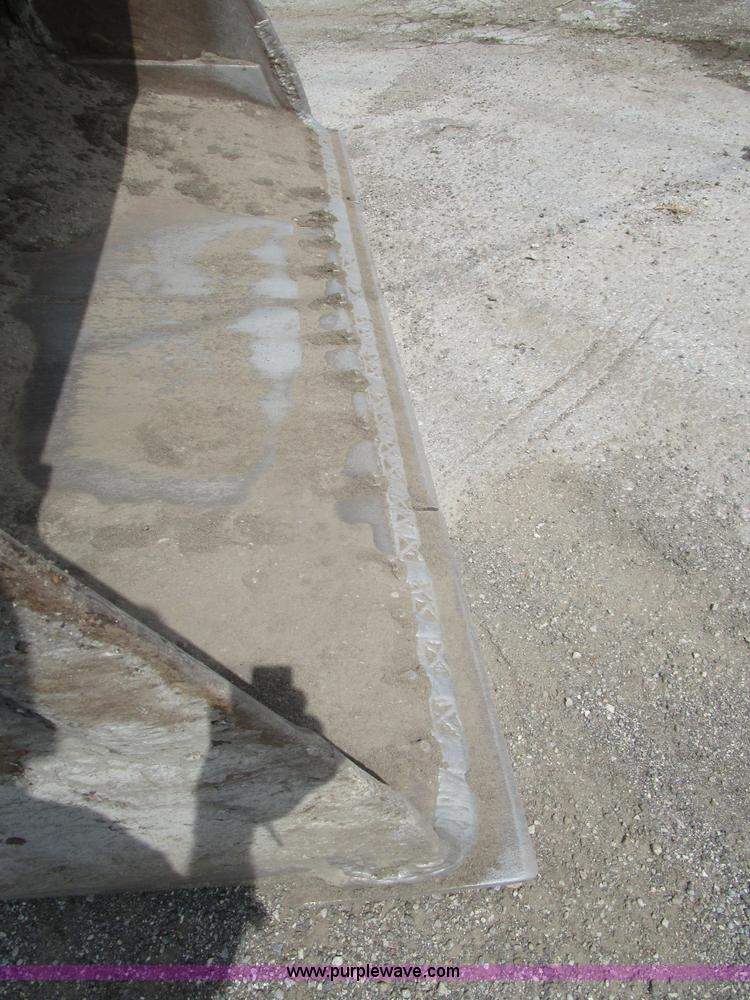 image for item K2095 1994 Volvo L90B wheel loader