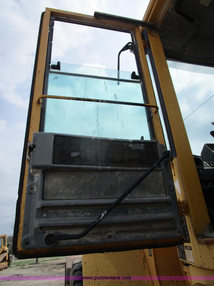 image for item K2095 1994 Volvo L90B wheel loader