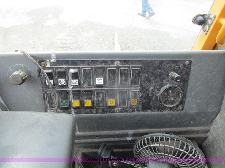 image for item K2095 1994 Volvo L90B wheel loader