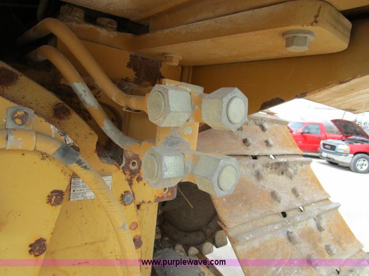 image for item K2096 1995 Caterpillar D5H XL Series II dozer
