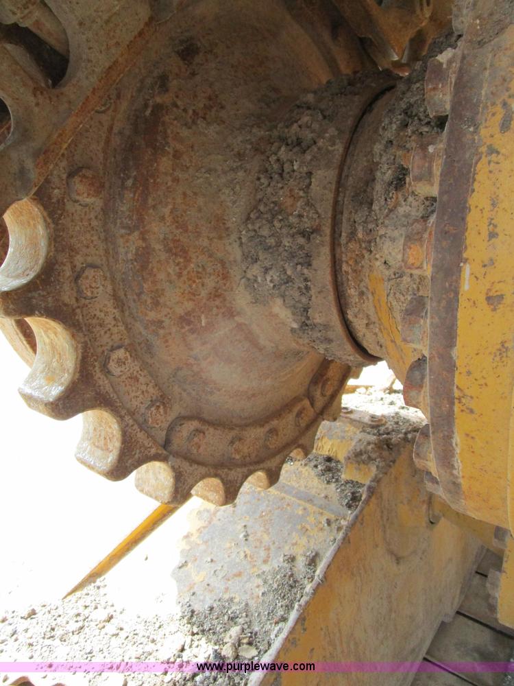 image for item K2096 1995 Caterpillar D5H XL Series II dozer