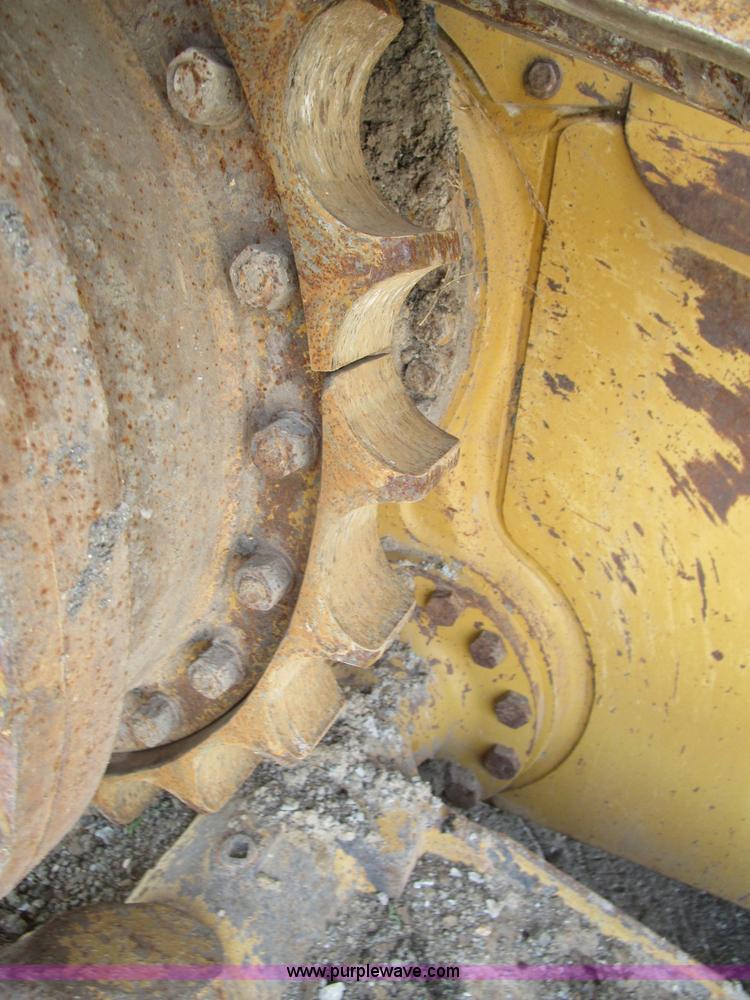 image for item K2096 1995 Caterpillar D5H XL Series II dozer