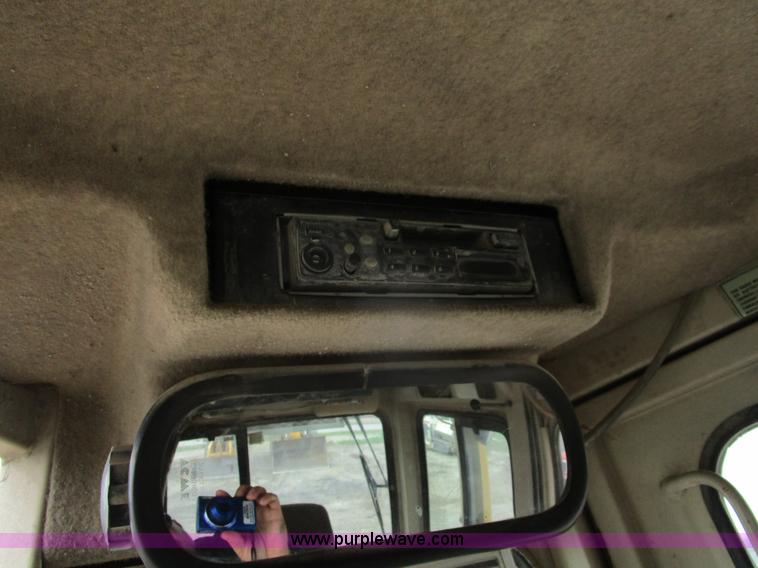 image for item K2096 1995 Caterpillar D5H XL Series II dozer