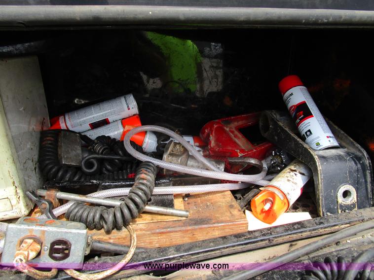 image for item K2097 2004 Terex Cedarapids 462 asphalt paver