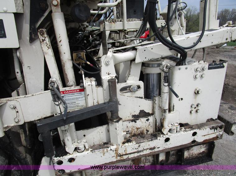 image for item K2097 2004 Terex Cedarapids 462 asphalt paver