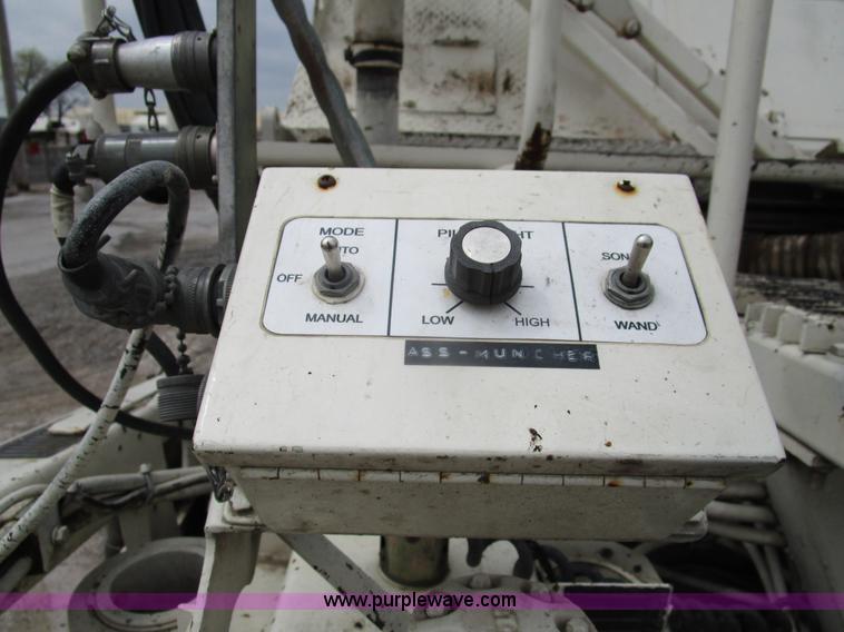 image for item K2097 2004 Terex Cedarapids 462 asphalt paver