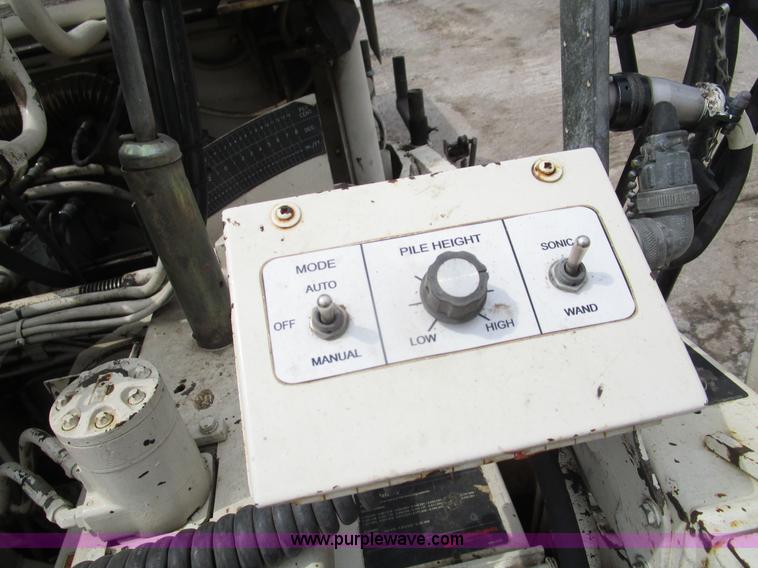 image for item K2097 2004 Terex Cedarapids 462 asphalt paver