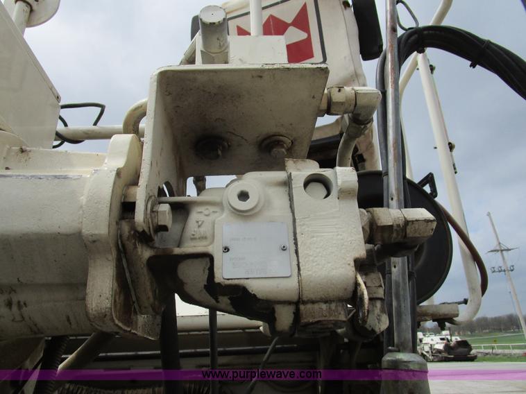 image for item K2097 2004 Terex Cedarapids 462 asphalt paver