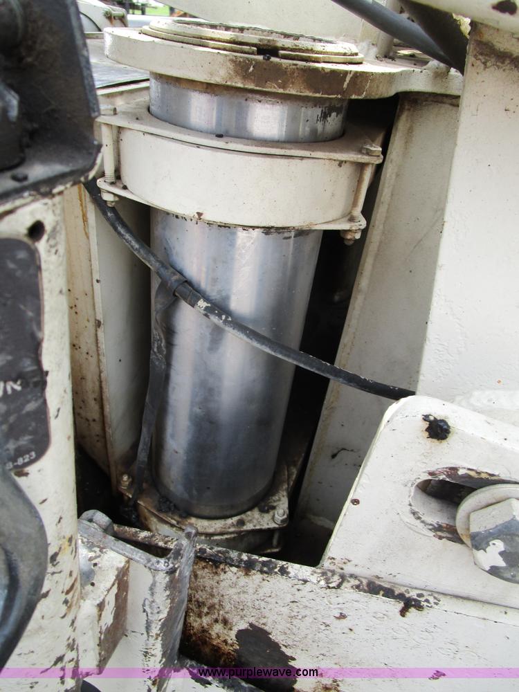 image for item K2097 2004 Terex Cedarapids 462 asphalt paver