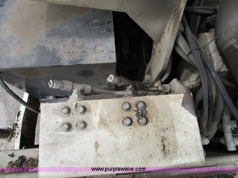 image for item K2097 2004 Terex Cedarapids 462 asphalt paver