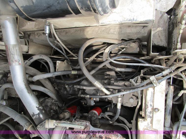 image for item K2097 2004 Terex Cedarapids 462 asphalt paver