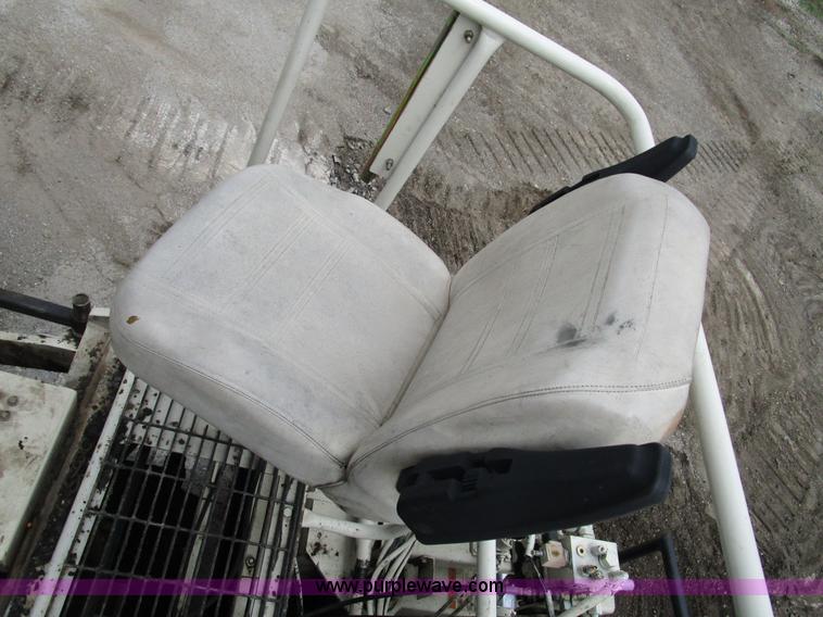 image for item K2097 2004 Terex Cedarapids 462 asphalt paver