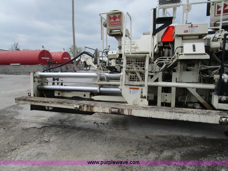 image for item K2097 2004 Terex Cedarapids 462 asphalt paver