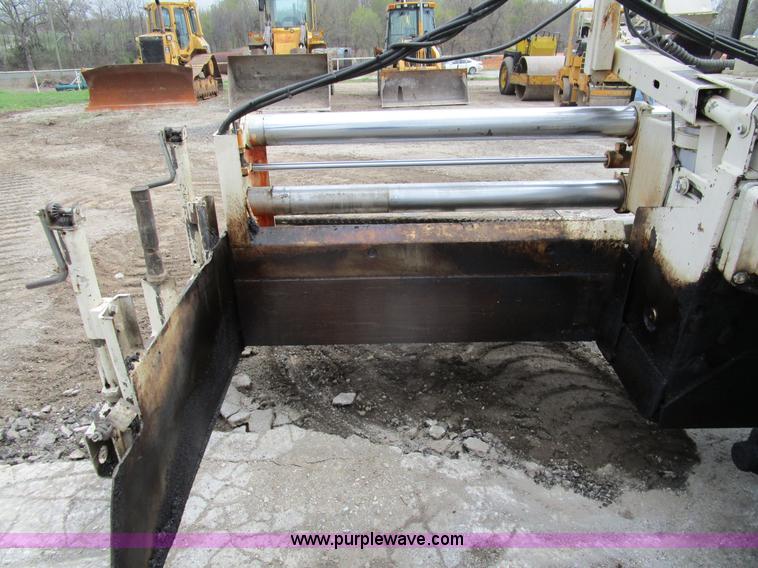 image for item K2097 2004 Terex Cedarapids 462 asphalt paver