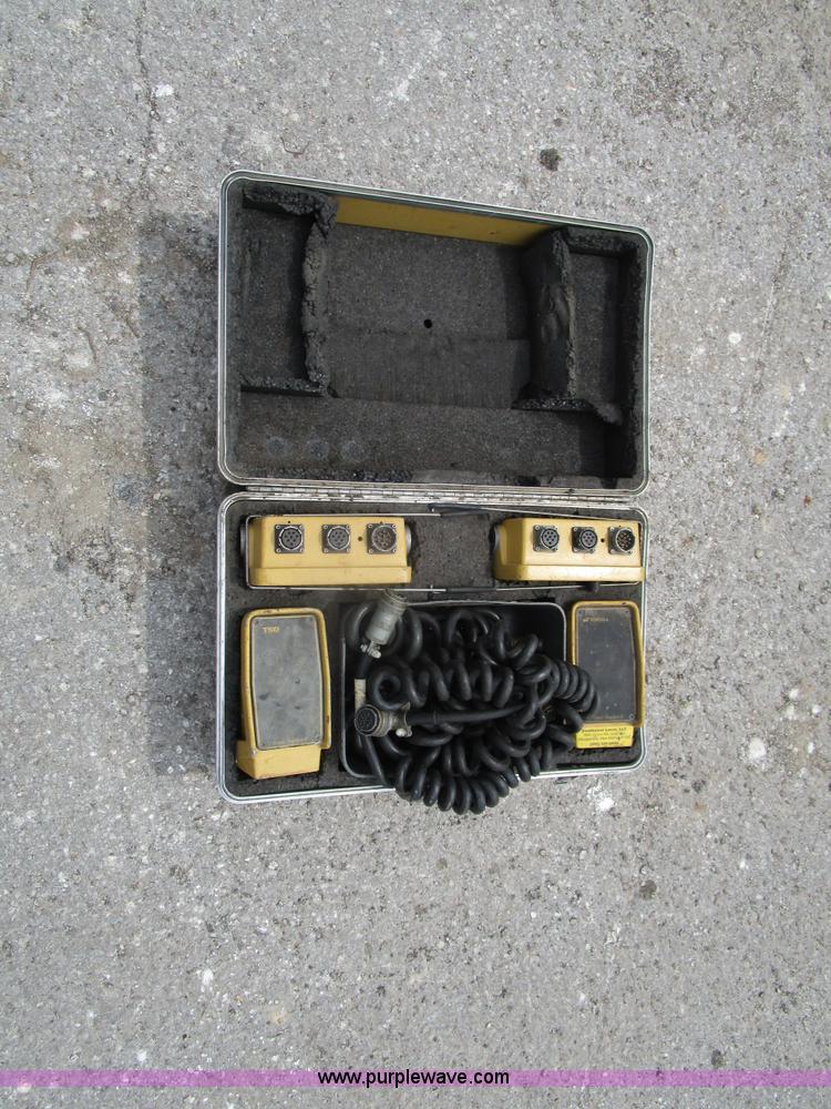 image for item K2097 2004 Terex Cedarapids 462 asphalt paver