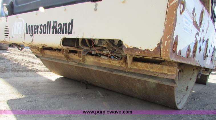 image for item K2567 Ingersoll Rand DD-138HF double drum vibratory roller