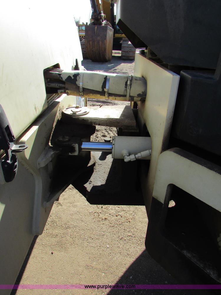 image for item K2567 Ingersoll Rand DD-138HF double drum vibratory roller