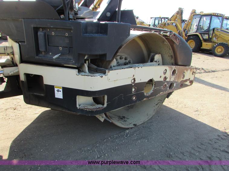 image for item K2567 Ingersoll Rand DD-138HF double drum vibratory roller