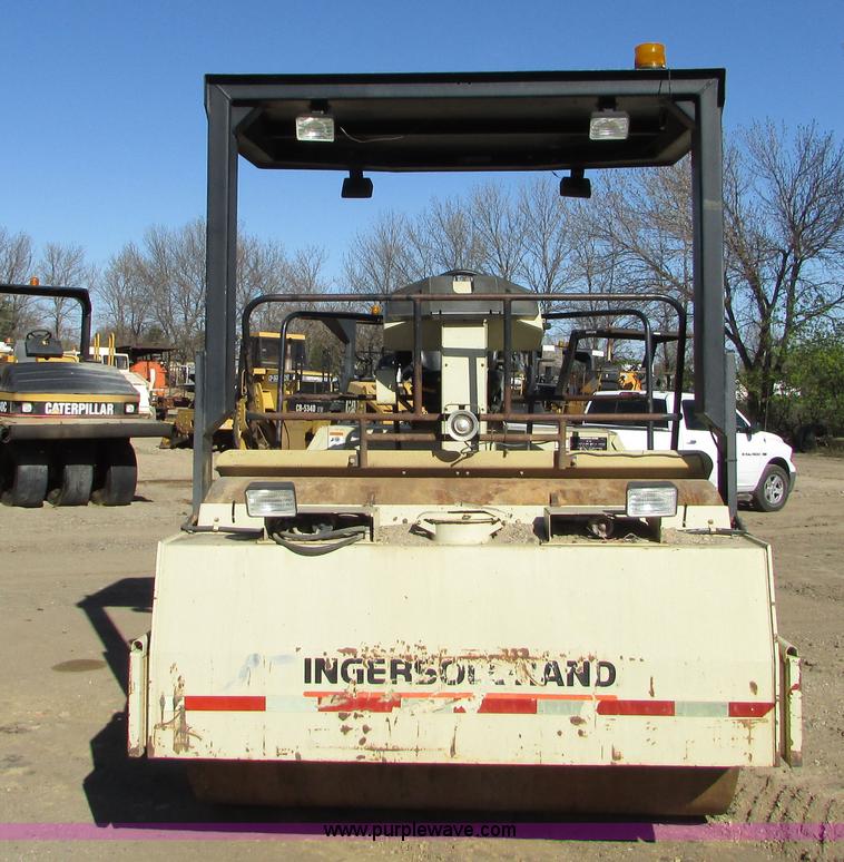 image for item K2568 Ingersoll Rand DD-130 double drum vibratory roller