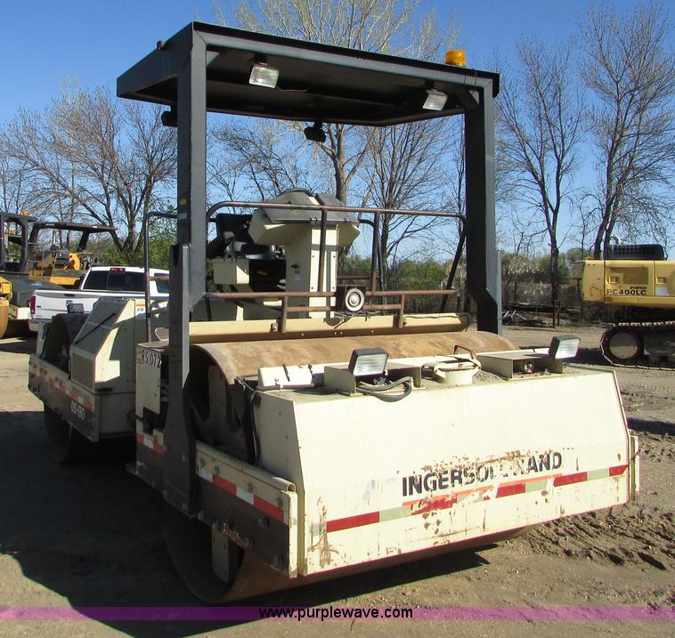 image for item K2568 Ingersoll Rand DD-130 double drum vibratory roller