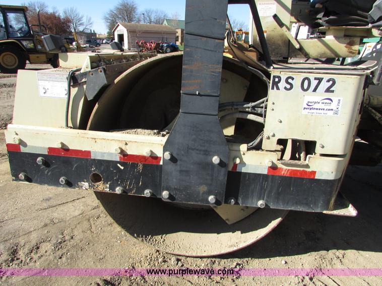 image for item K2568 Ingersoll Rand DD-130 double drum vibratory roller