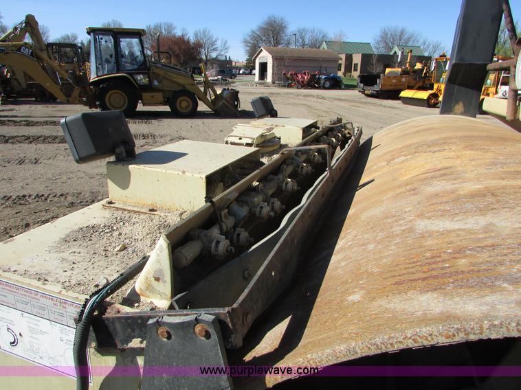 image for item K2568 Ingersoll Rand DD-130 double drum vibratory roller