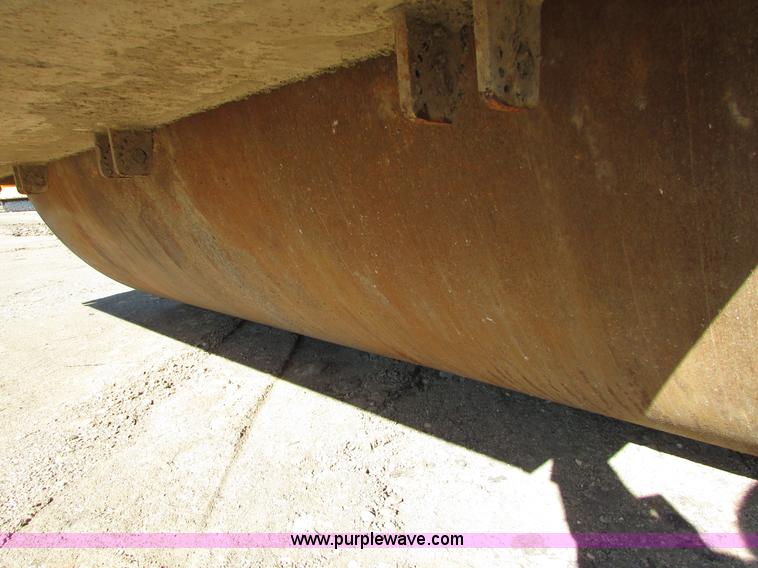 image for item K2568 Ingersoll Rand DD-130 double drum vibratory roller