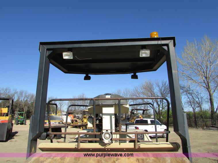 image for item K2568 Ingersoll Rand DD-130 double drum vibratory roller