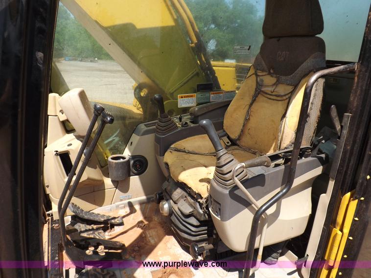 image for item K3881 2003 Caterpillar 325C L excavator