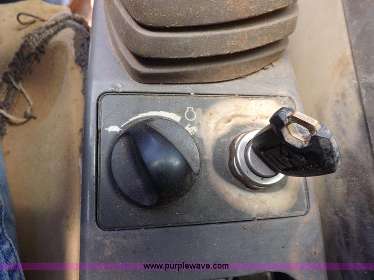 image for item K3881 2003 Caterpillar 325C L excavator