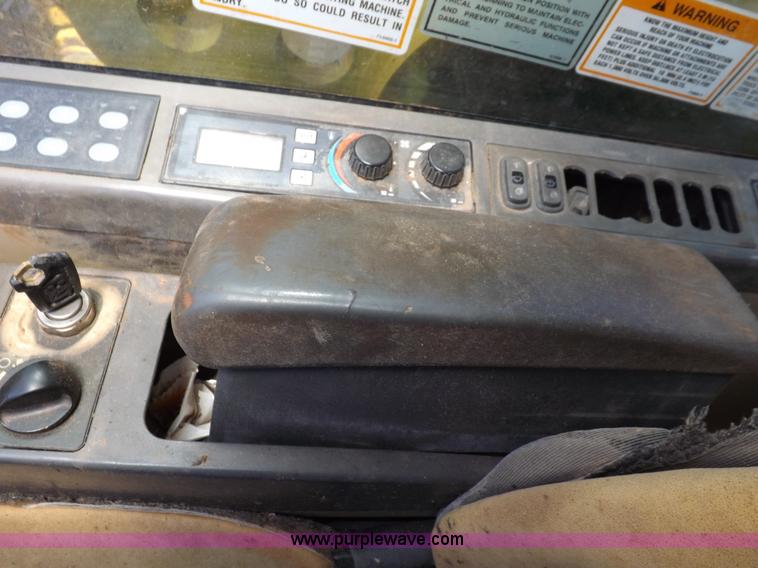 image for item K3881 2003 Caterpillar 325C L excavator