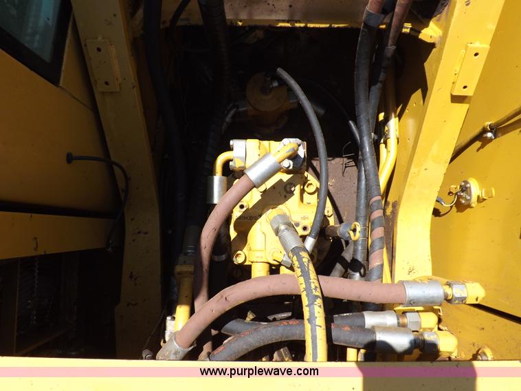image for item K3881 2003 Caterpillar 325C L excavator