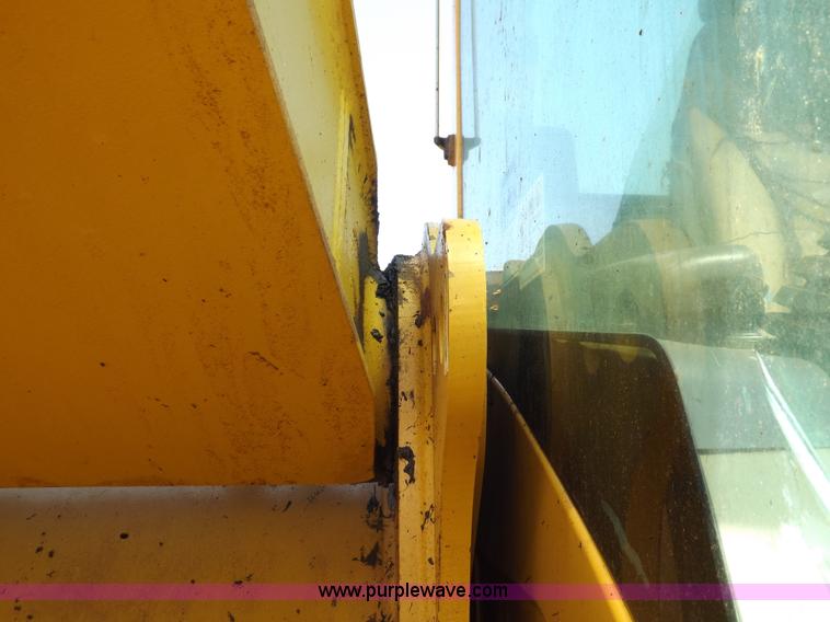 image for item K3881 2003 Caterpillar 325C L excavator