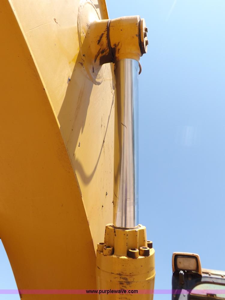 image for item K3881 2003 Caterpillar 325C L excavator