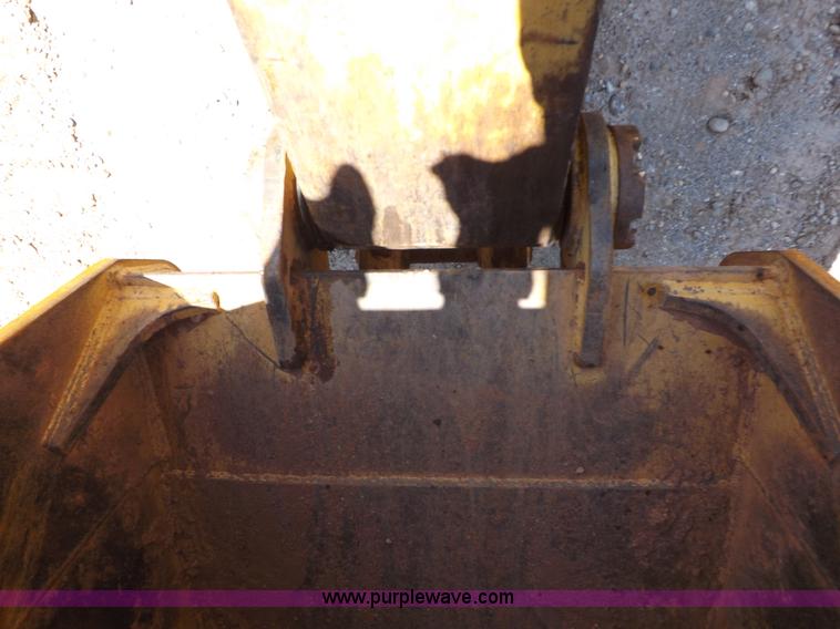 image for item K3881 2003 Caterpillar 325C L excavator