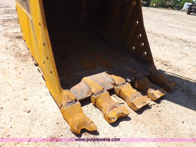 image for item K3881 2003 Caterpillar 325C L excavator