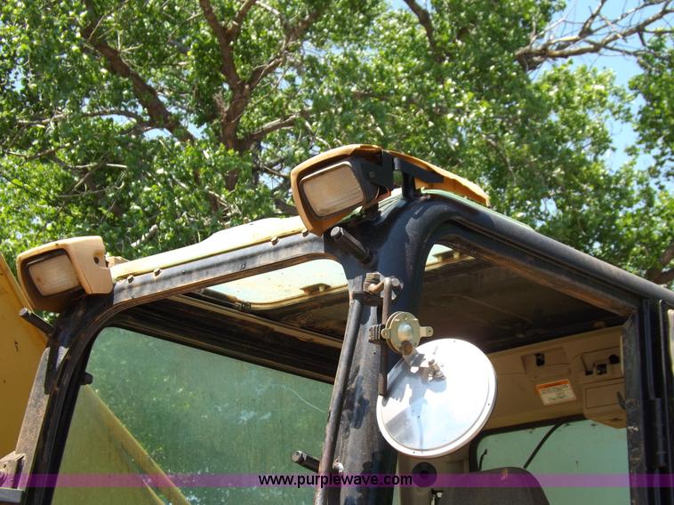 image for item K3881 2003 Caterpillar 325C L excavator