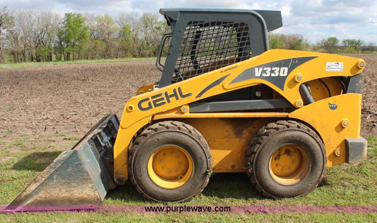 image for item K6792 2012 Gehl V330 skid steer
