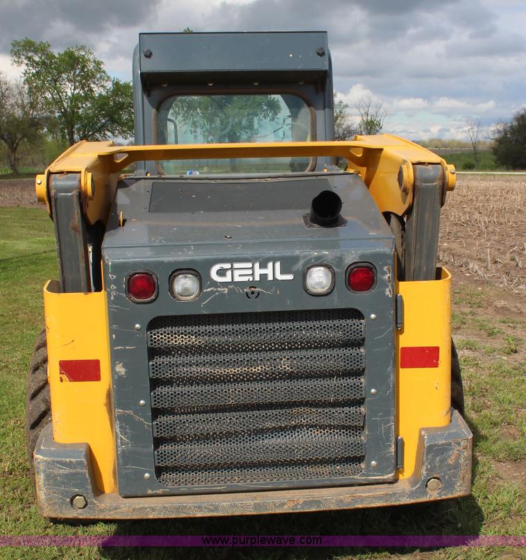 image for item K6792 2012 Gehl V330 skid steer