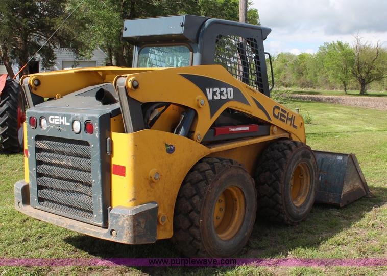 image for item K6792 2012 Gehl V330 skid steer
