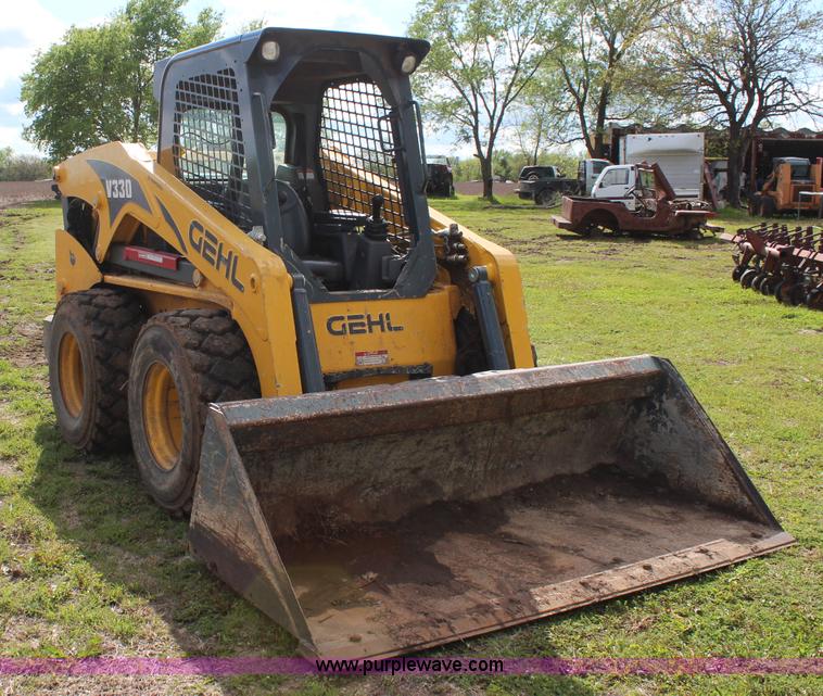 image for item K6792 2012 Gehl V330 skid steer