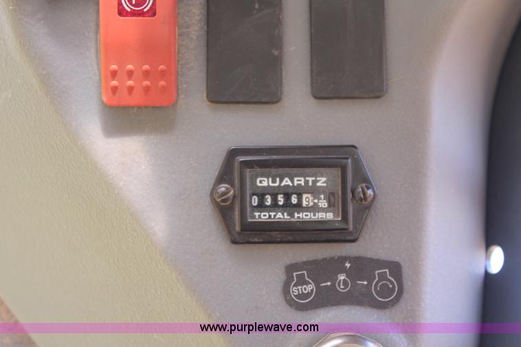 image for item K6792 2012 Gehl V330 skid steer