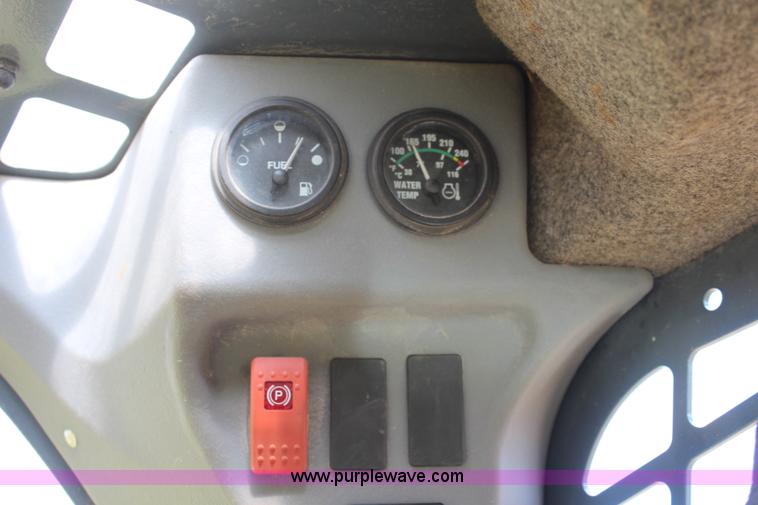 image for item K6792 2012 Gehl V330 skid steer