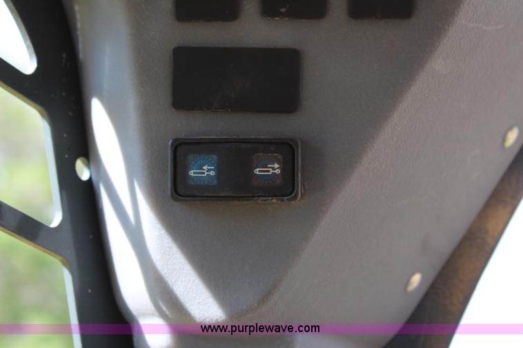 image for item K6792 2012 Gehl V330 skid steer