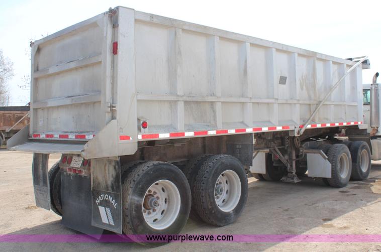 image for item K6847 1995 East aluminum end dump trailer