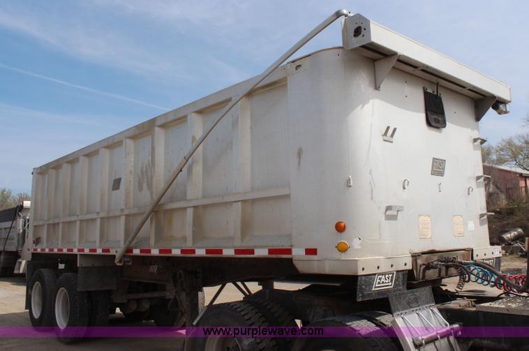 image for item K6847 1995 East aluminum end dump trailer