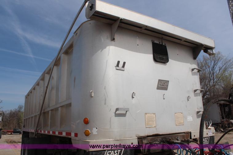 image for item K6847 1995 East aluminum end dump trailer